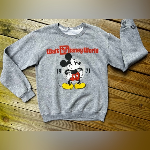 Women’s Disney Gray Mickey Mouse Crewneck Sweatshirt - no size - Picture 1 of 7